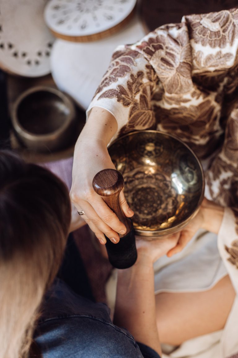 Read more about the article Sound healing efekty po sesji. Jak odzyskać spokój?
